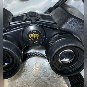 Bushnell Legacy 8x40 Binoculars w/ Case – Wide Field 445FT